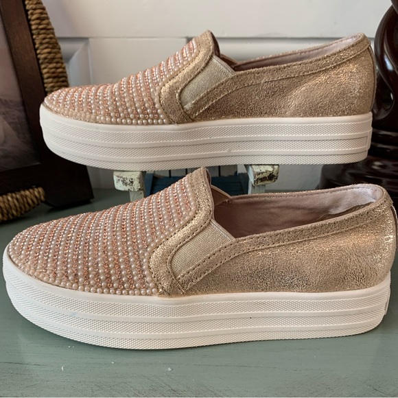 SKECHERS GIRLS- GOLD SPARKLE SLIP ON SNEAKERS EUC -sz 1 - Picture 4 of 8